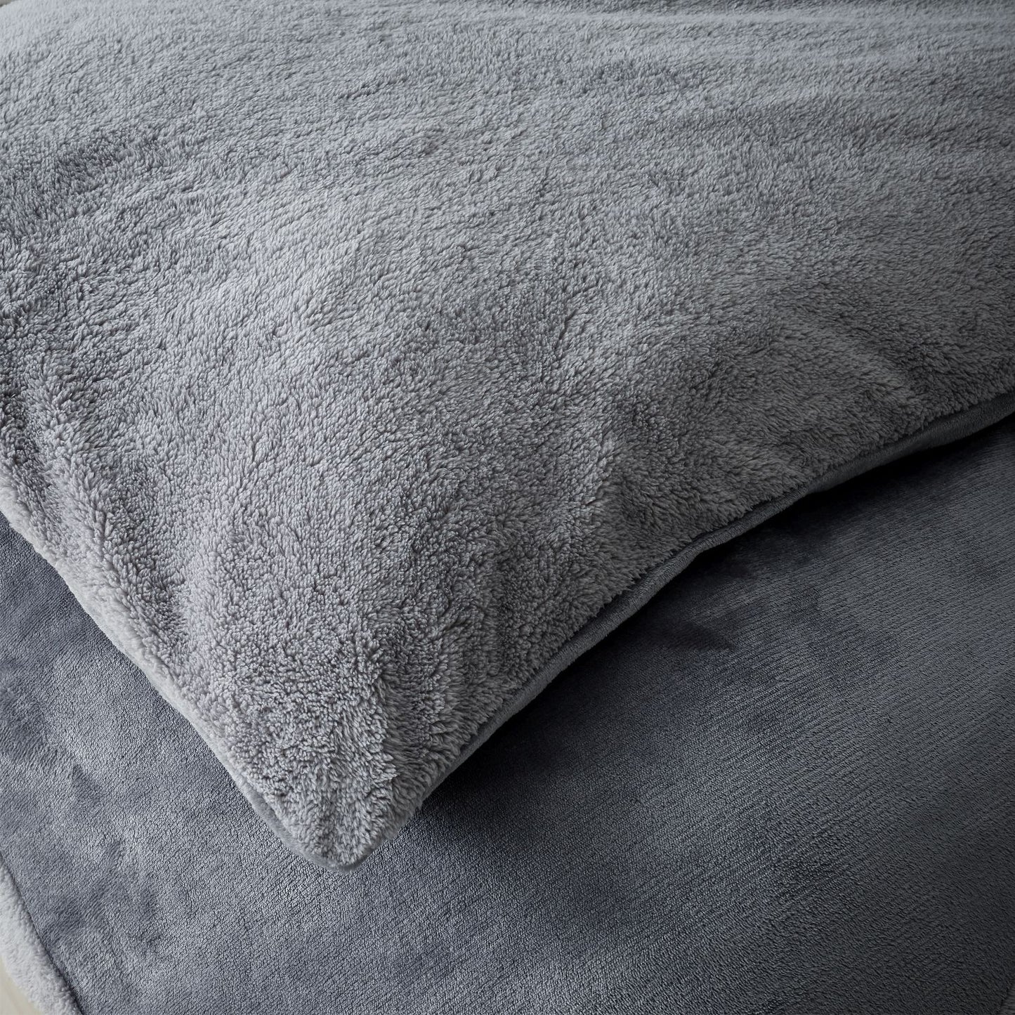 Catherine Lansfield Cosy Larsson Geo Grey Fleece Duvet Set