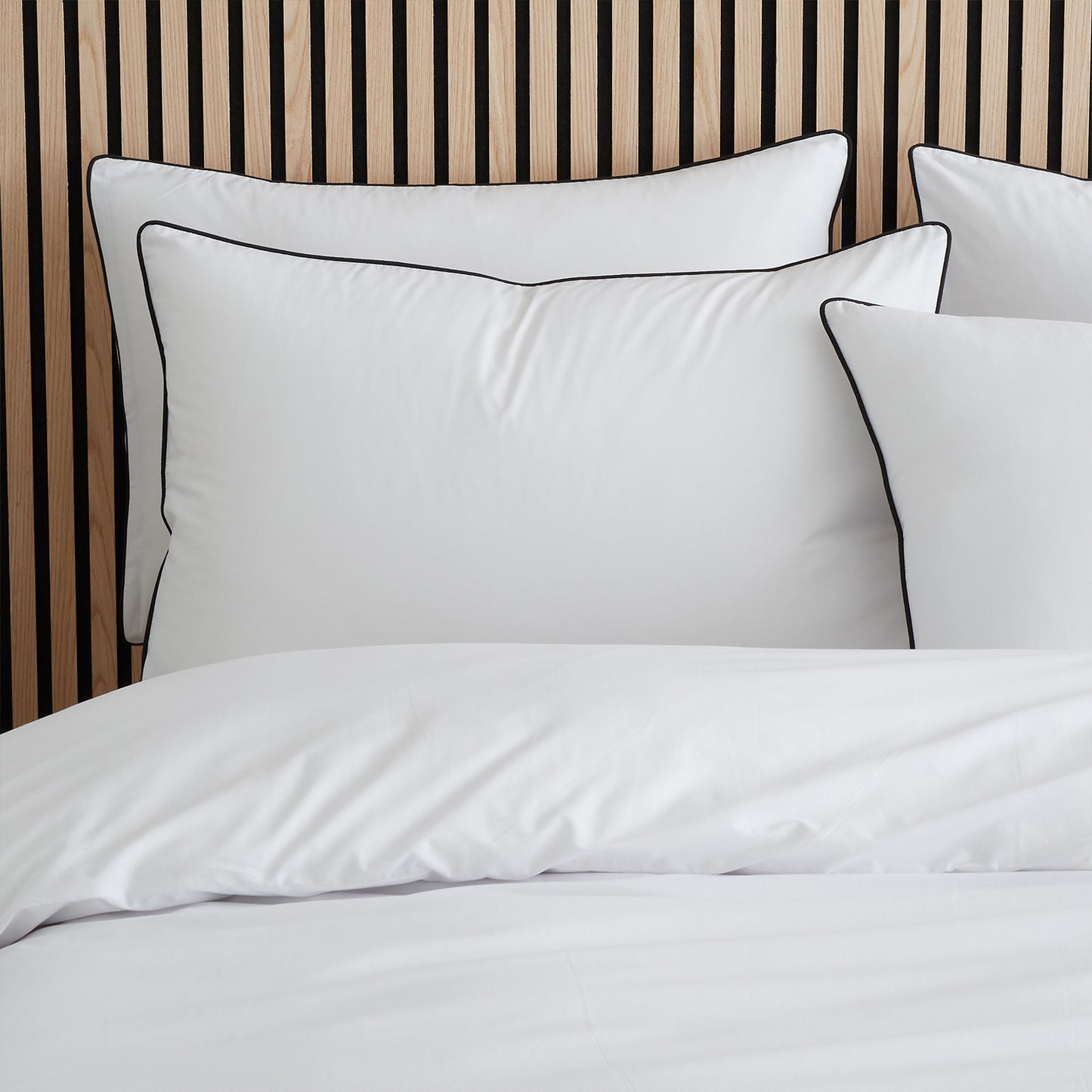 Style Sisters Piped White Cotton Percale 180TC Duvet Set