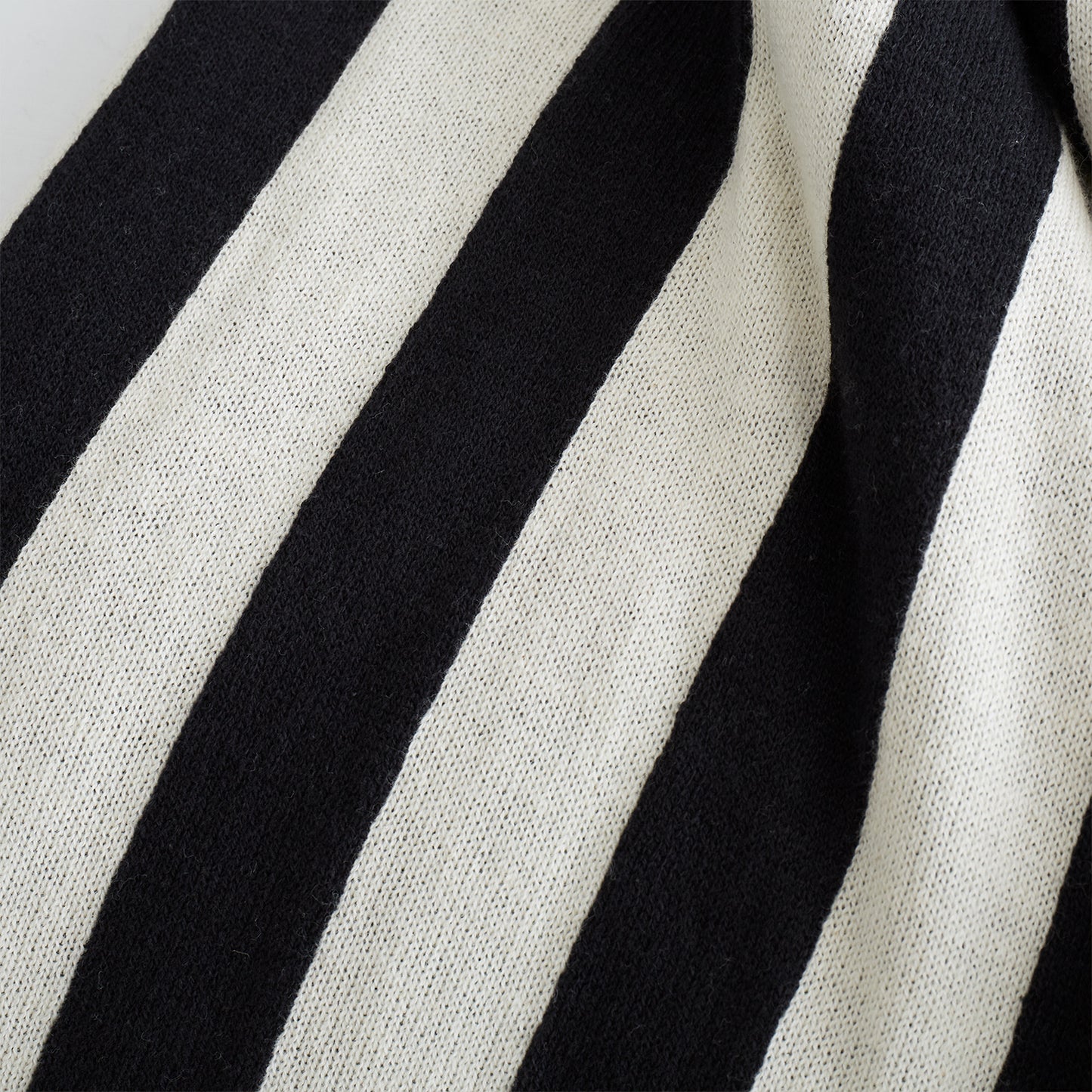 Style Sisters Black And White Knitted Stripe Cotton Blanket Throw (150cm x 180cm)