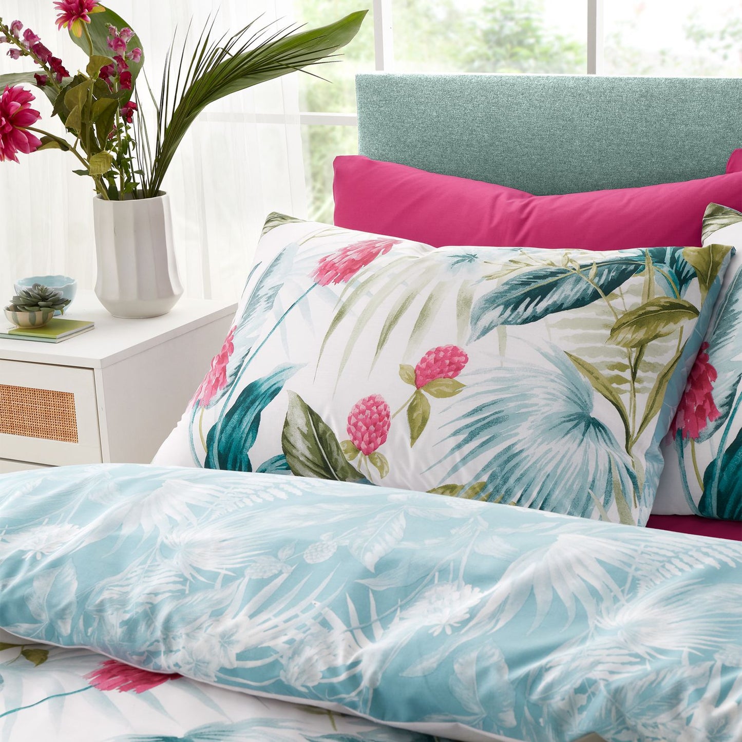 Catherine Lansfield Aruba Green Tropical Floral Reversible Duvet Set