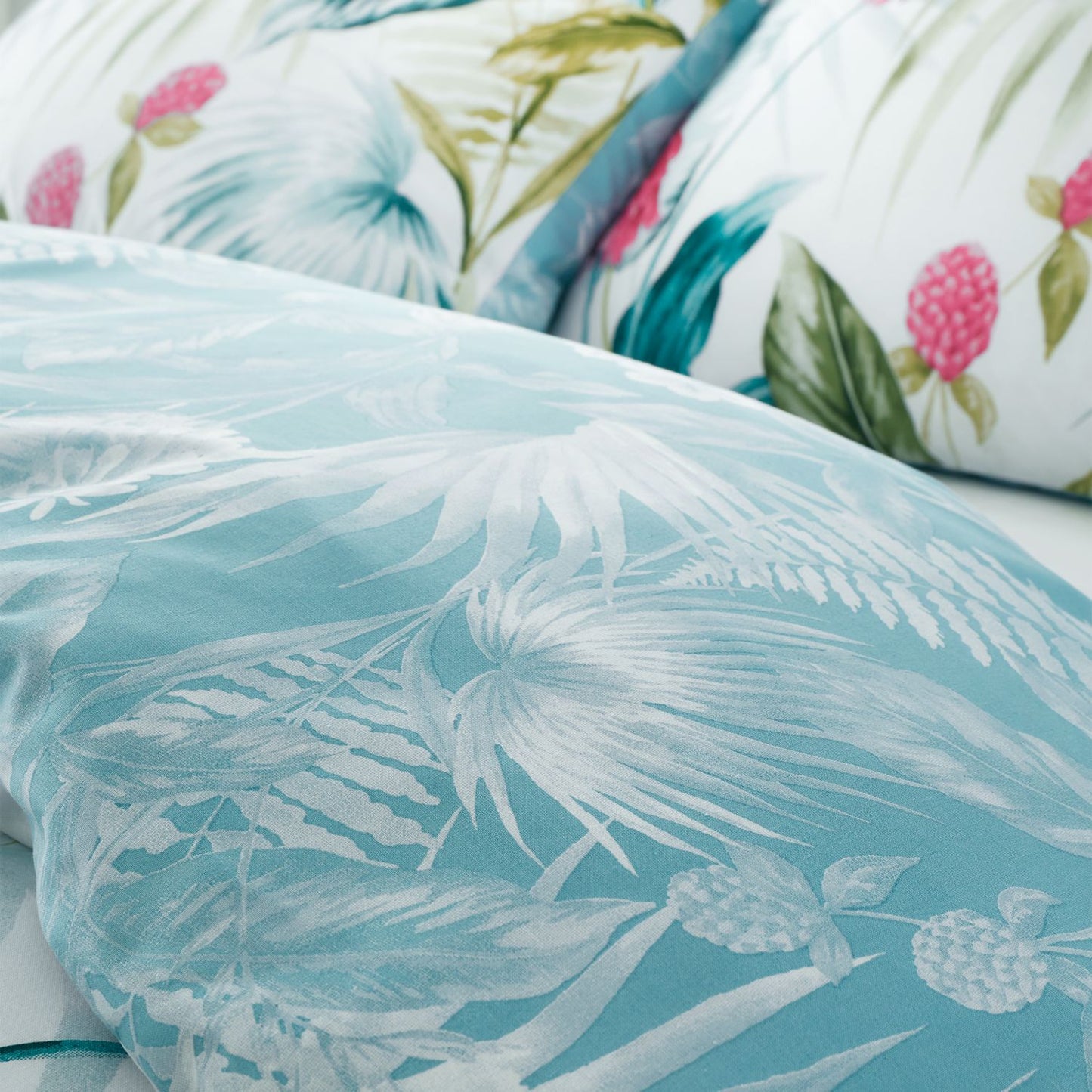 Catherine Lansfield Aruba Green Tropical Floral Reversible Duvet Set