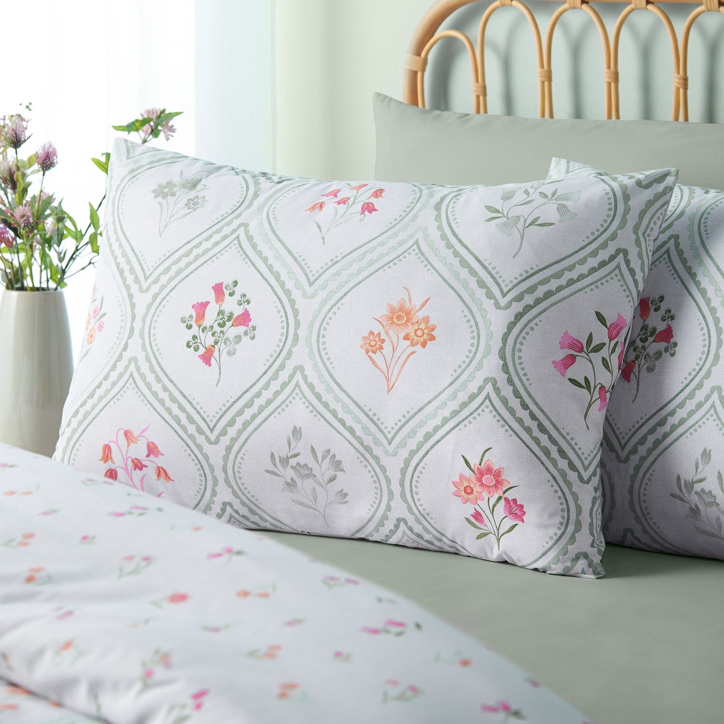Catherine Lansfield Cameo Floral Soft Green Reversible Duvet Set