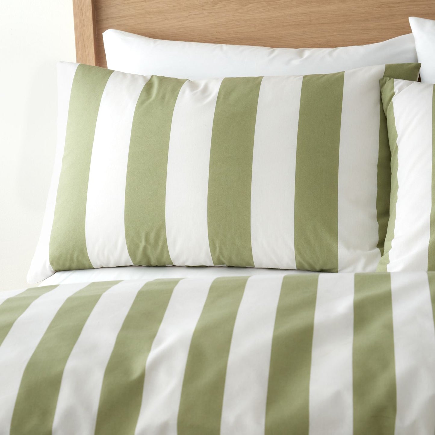 Catherine Lansfield Cove Stripe Green Reversible Duvet Set