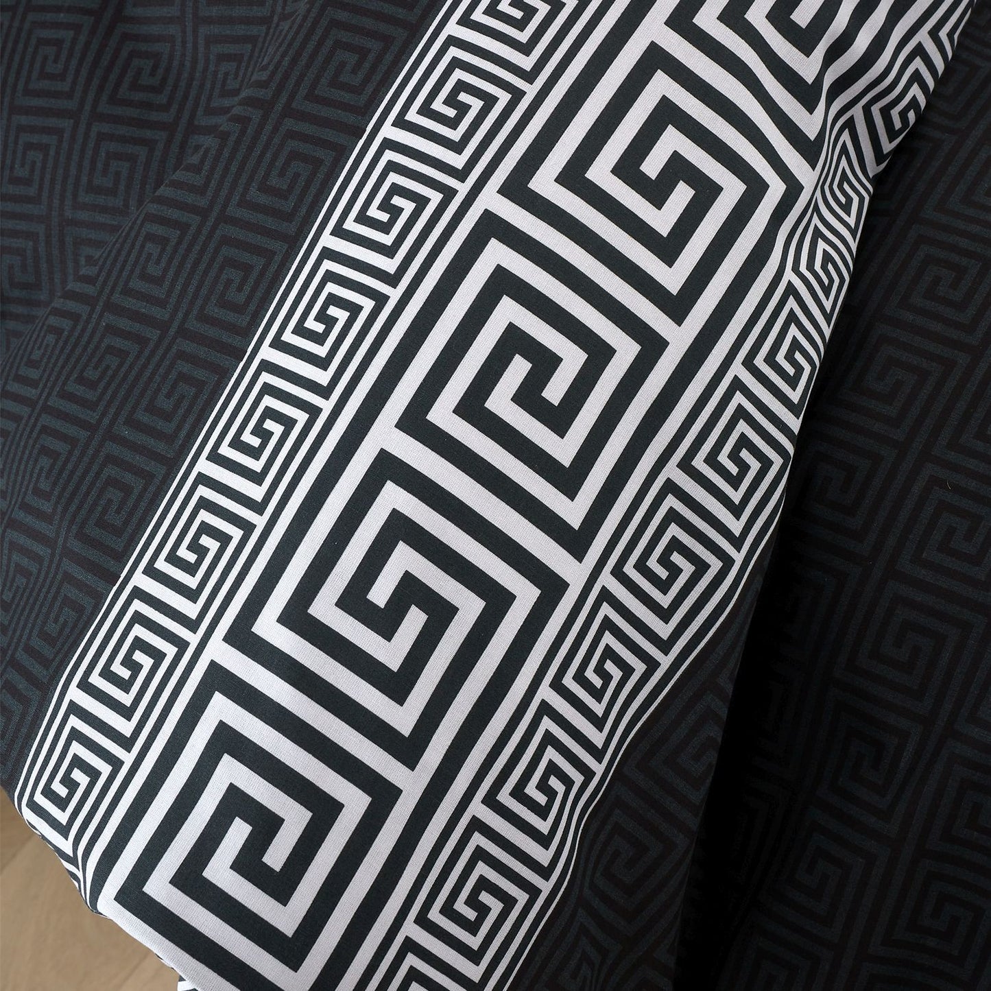 Catherine Lansfield Artemis Black Greek Key Duvet Set