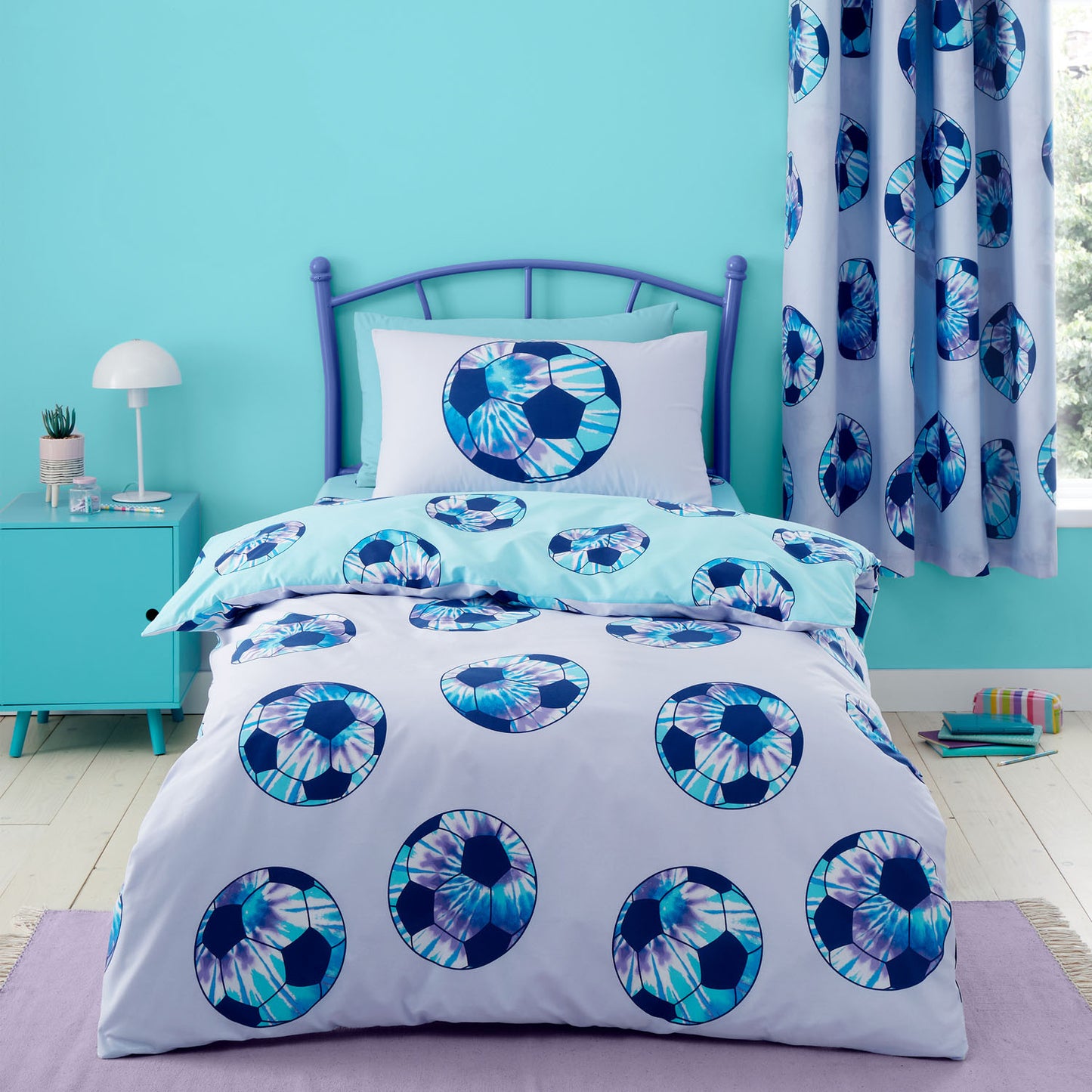 Catherine Lansfield Tie Dye Lilac Football Reversible Duvet Set
