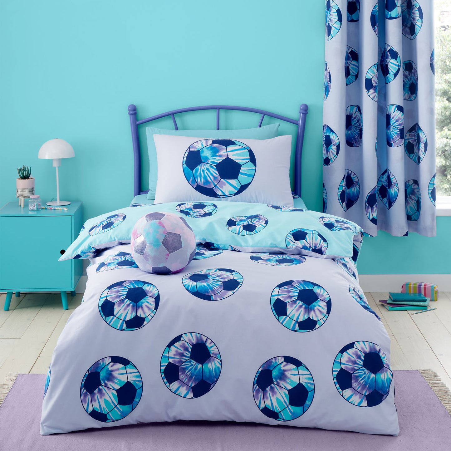 Catherine Lansfield Tie Dye Lilac Football Reversible Duvet Set
