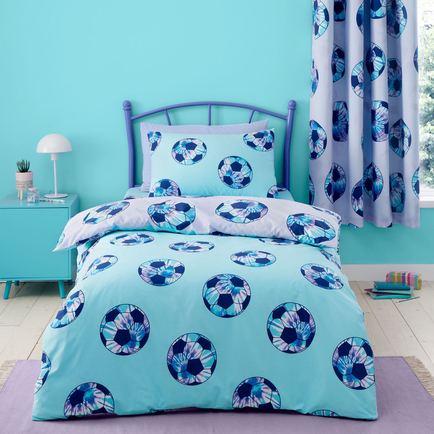 Catherine Lansfield Tie Dye Lilac Football Reversible Duvet Set