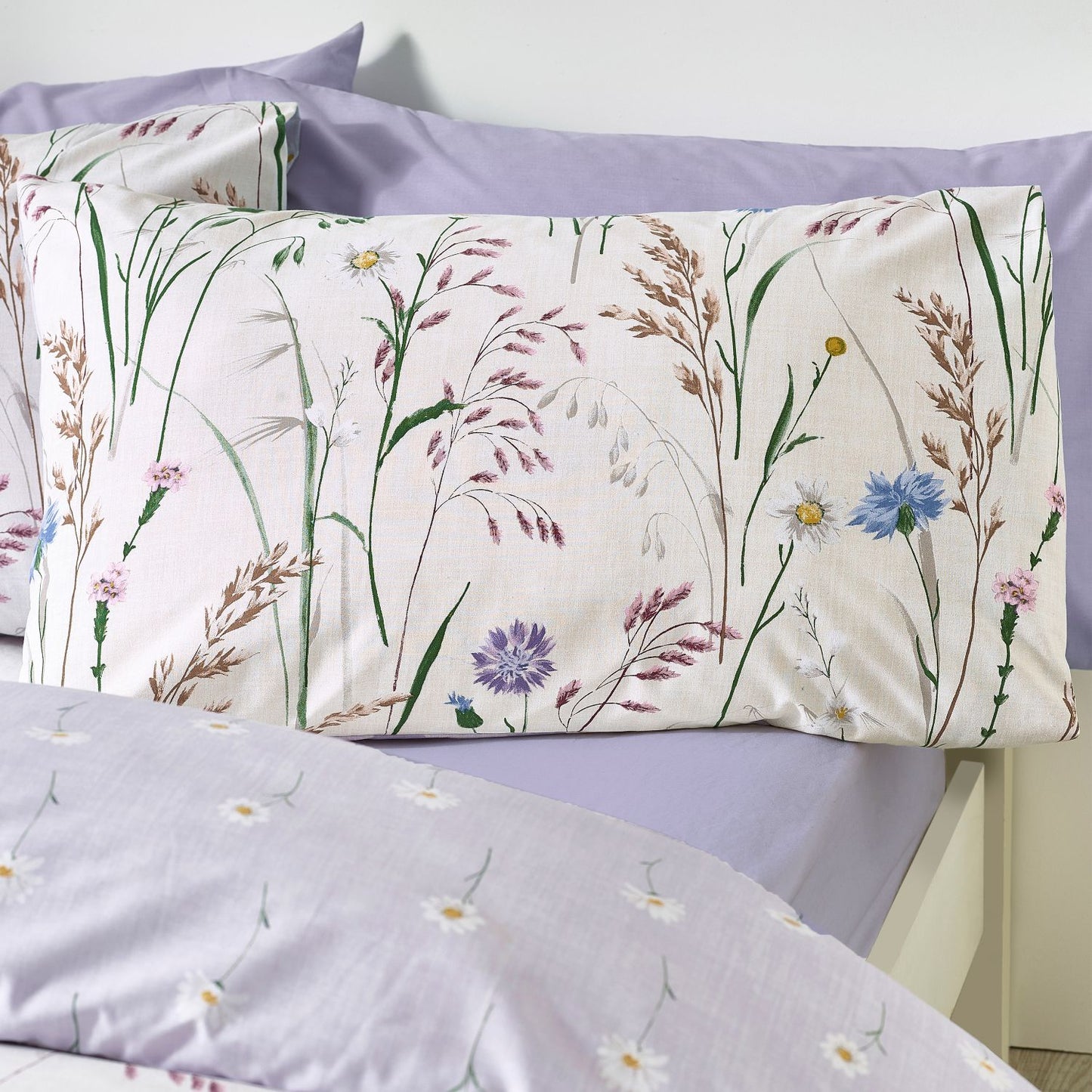 Catherine Lansfield Grasmere Lilac Floral Reversible Duvet Set