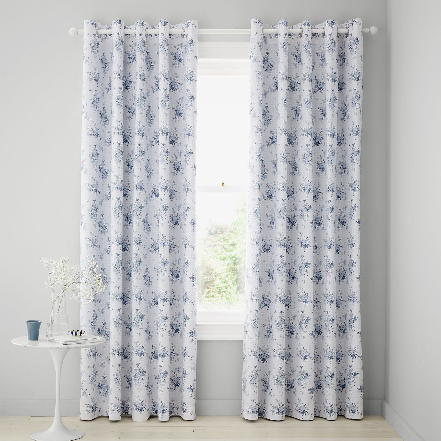 Catherine Lansfield Lucie Floral Frill Fully Reversible Eyelet Curtains