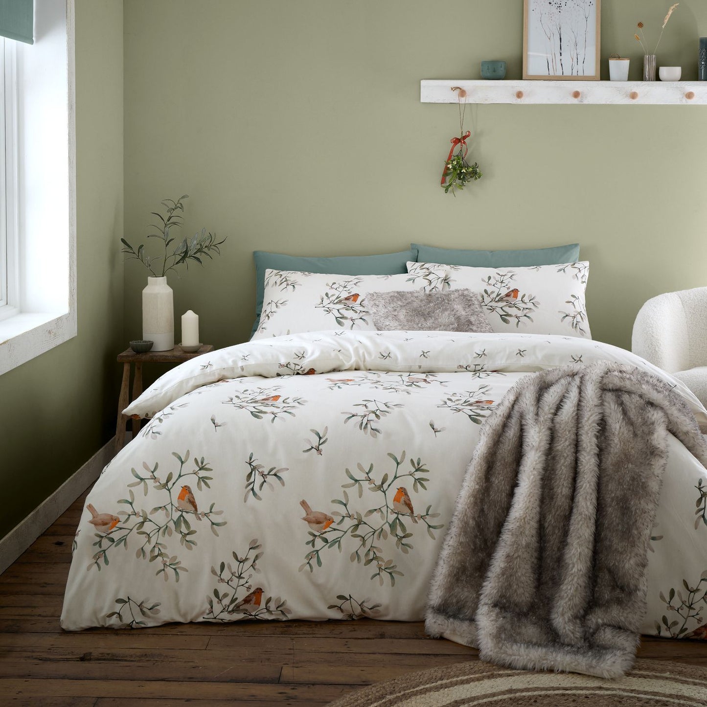 Catherine Lansfield Mistletoe Robins Brushed Cotton Duvet Set