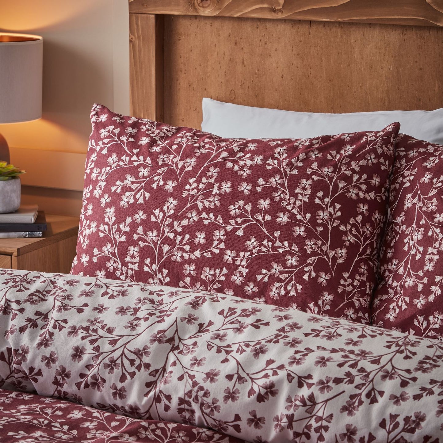 Catherine Lansfield Grace Floral Leaf Red Brushed Cotton Duvet Set
