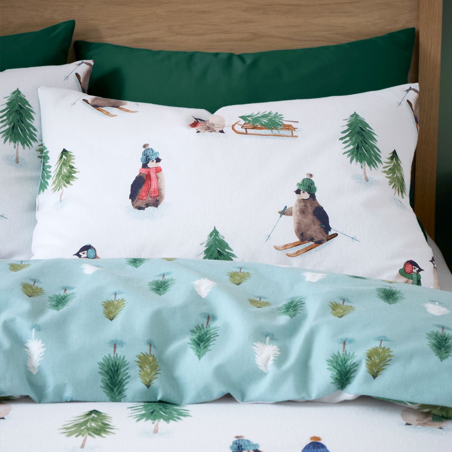 Catherine Lansfield Snowy Penguin Brushed Cotton Duvet Set