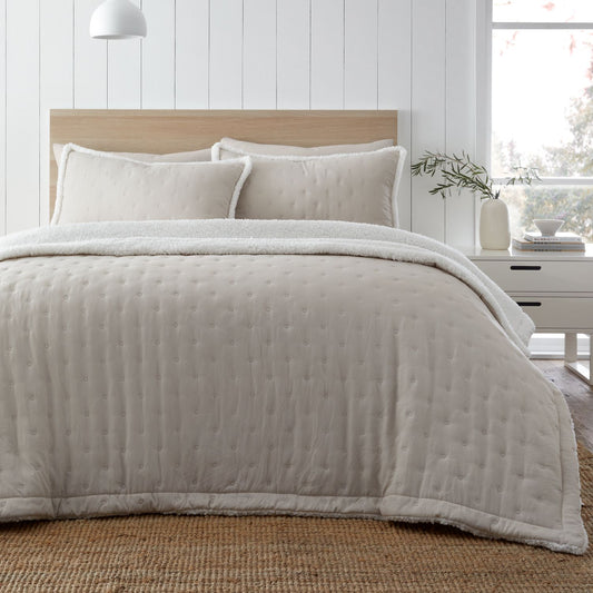 Catherine Lansfield Cosy Nori Cream Sherpa Fleece Bedspread