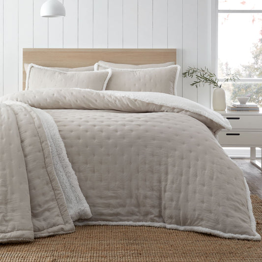 Catherine Lansfield Cosy Nori Cream Soft Sherpa Fleece Duvet Set