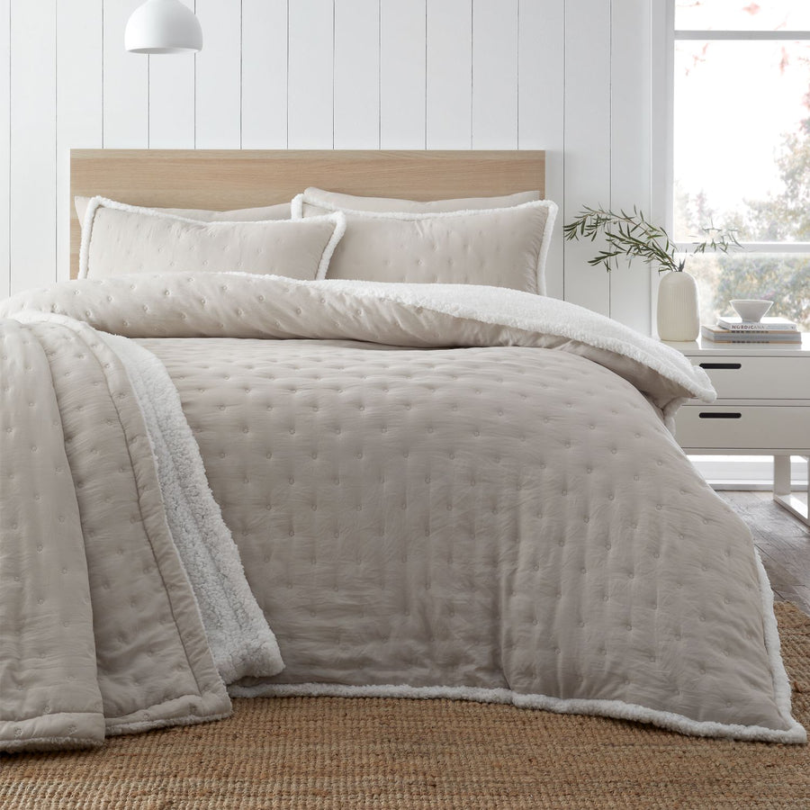 Catherine Lansfield Cosy Nori Cream Soft Sherpa Fleece Duvet Set