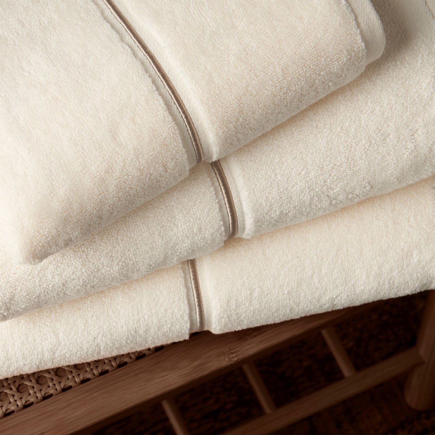 Bianca Zero Twist Satin Stitch Cream Cotton Towels