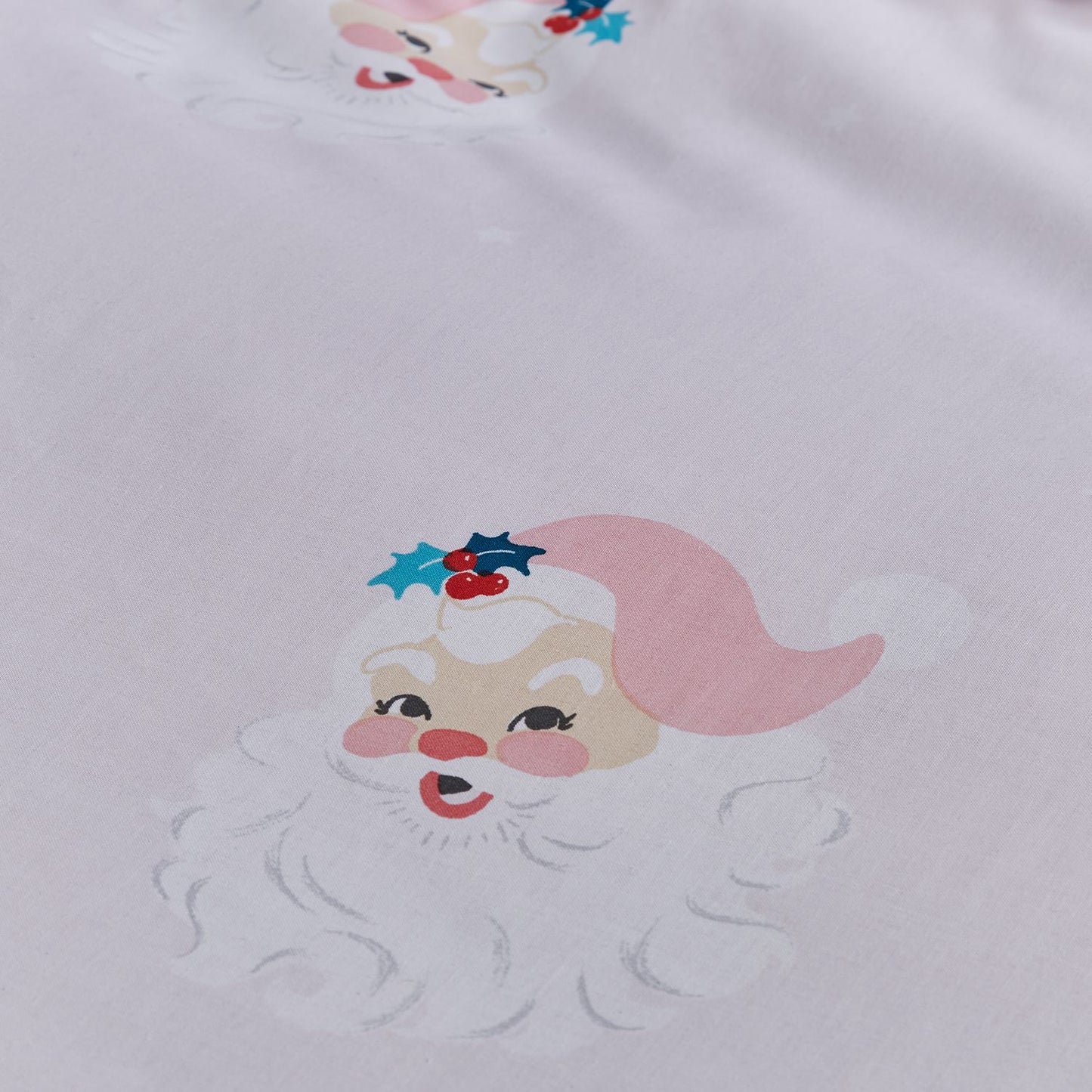 Catherine Lansfield Vintage Christmas Santa Pink Reversible Duvet Set