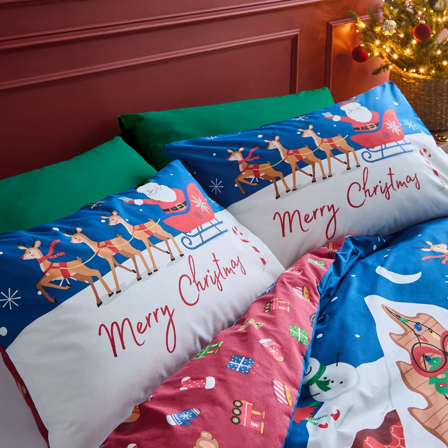 Catherine Lansfield Christmas Santa's Workshop Reversible Duvet Set