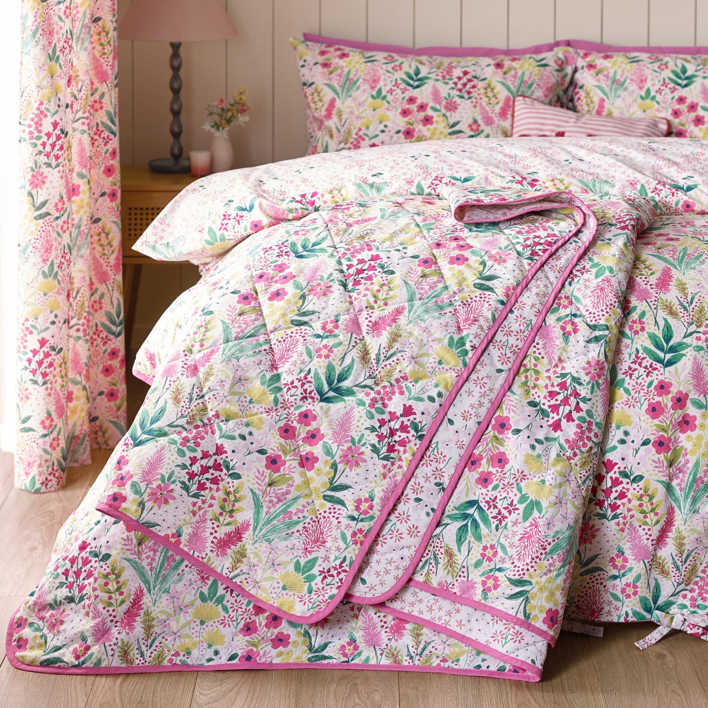 Catherine Lansfield Tilly Pink Floral Fully Reversible Bedspread