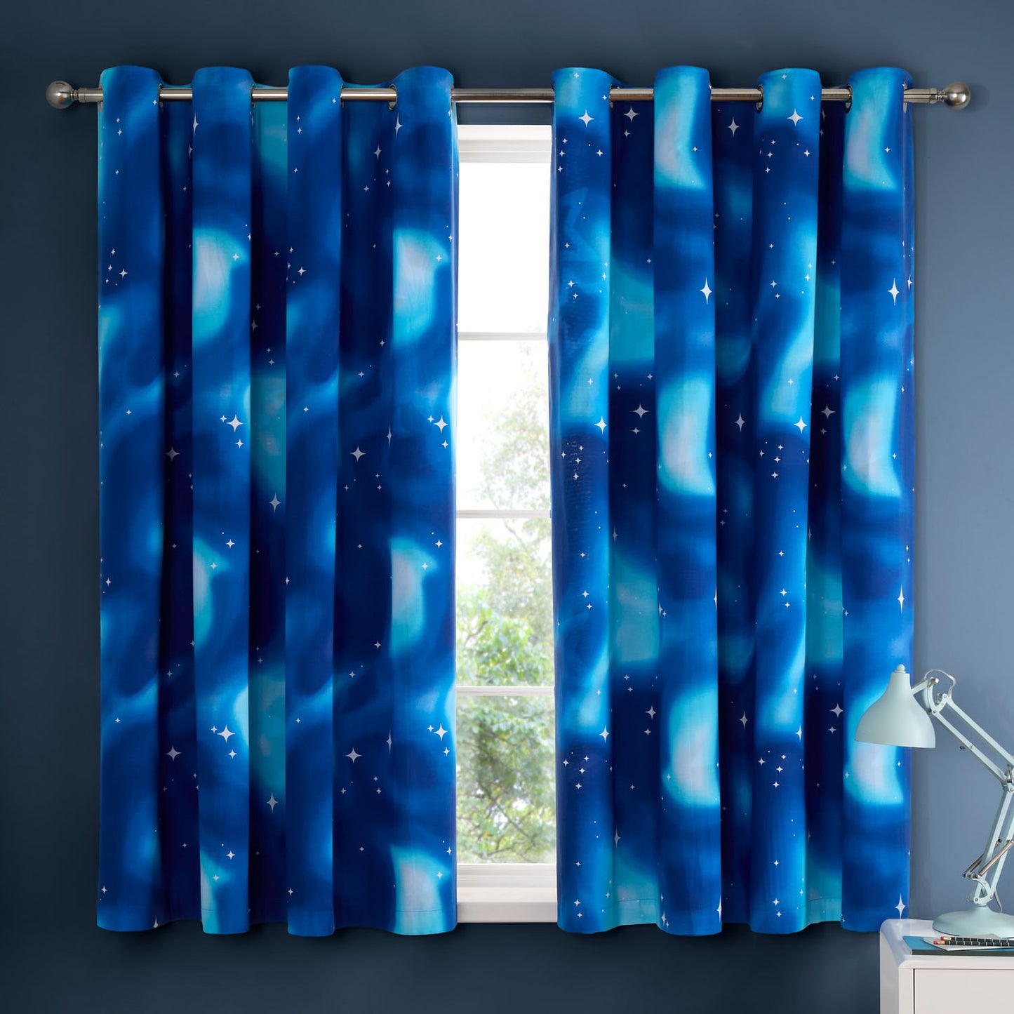 Catherine Lansfield Ombre Stars Blue Fully Reversible Eyelet Curtains