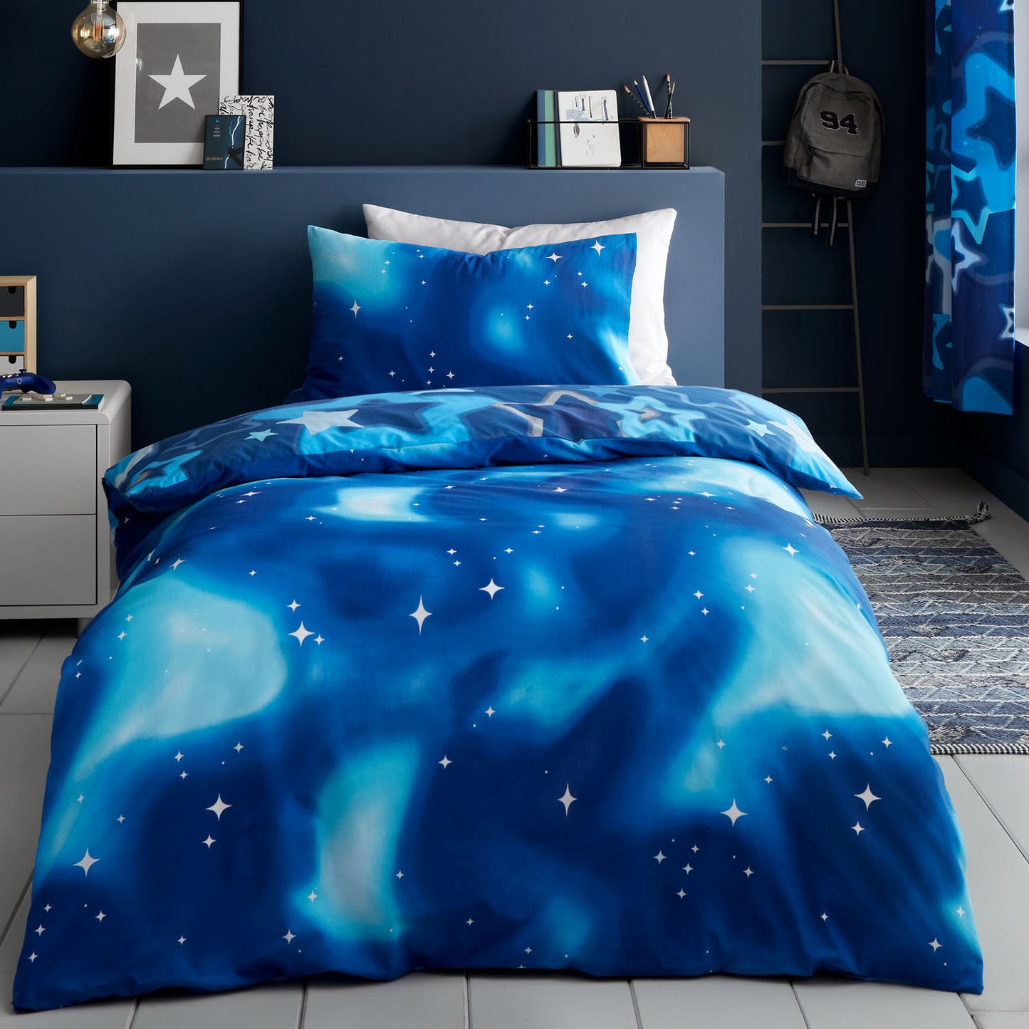 Catherine Lansfield Ombre Stars Blue Reversible Duvet Set
