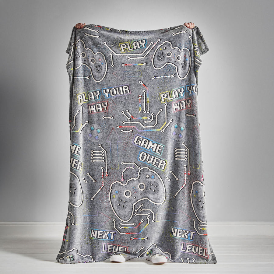 Catherine Lansfield Game Over Glow in the Dark Black Fleece Cosy Fleece Throw