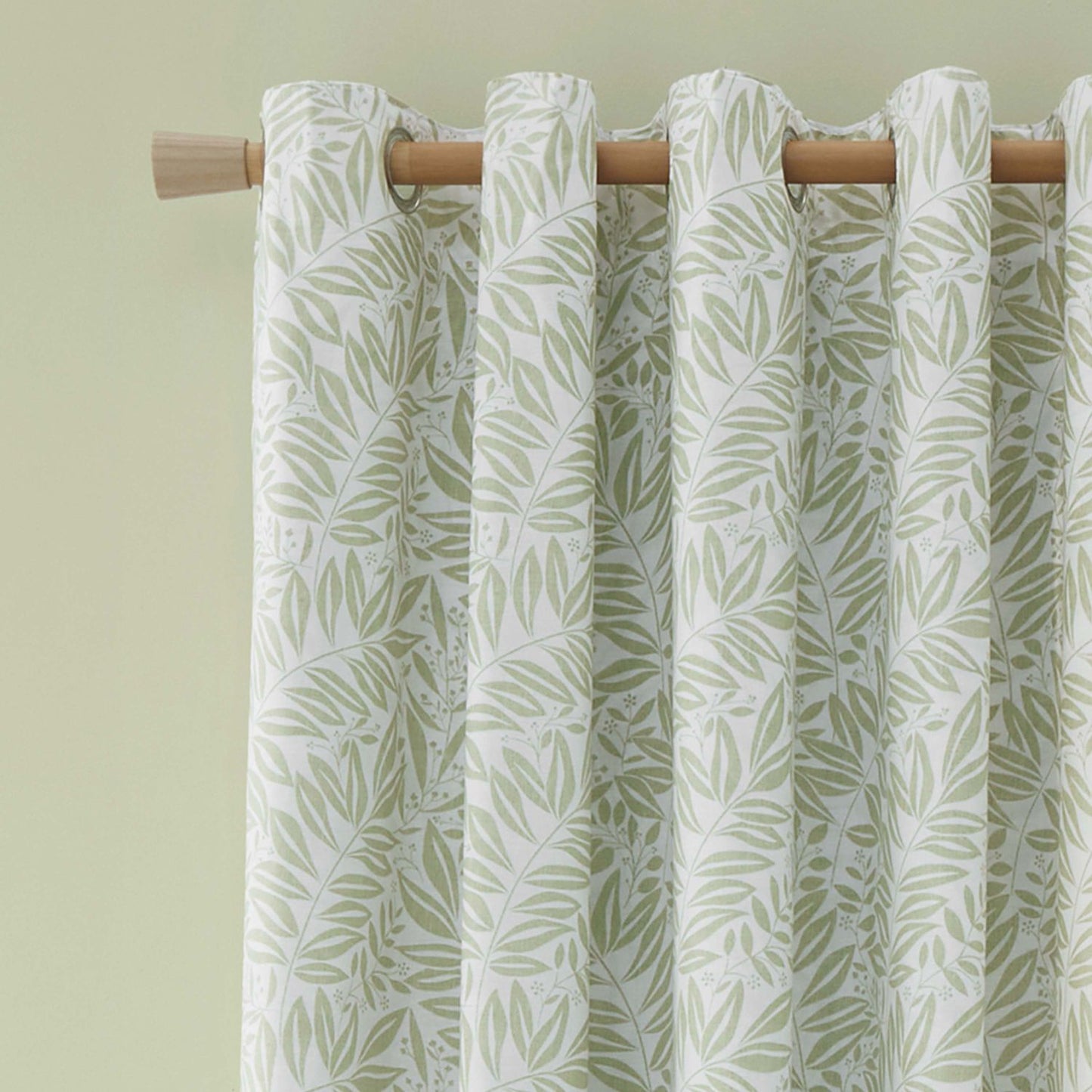 Catherine Lansfield Sorrel Leaf Green Fully Reversible Eyelet Curtains