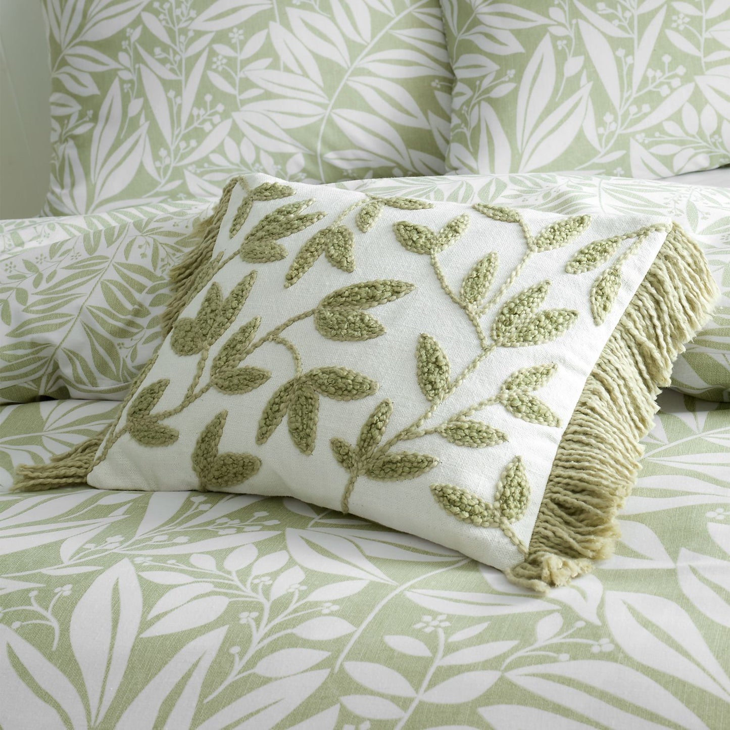 Catherine Lansfield Sorrel Leaves Green Tufted Cotton Cushion