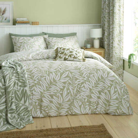 Catherine Lansfield Sorrel Leaf Green Reversible Duvet Set