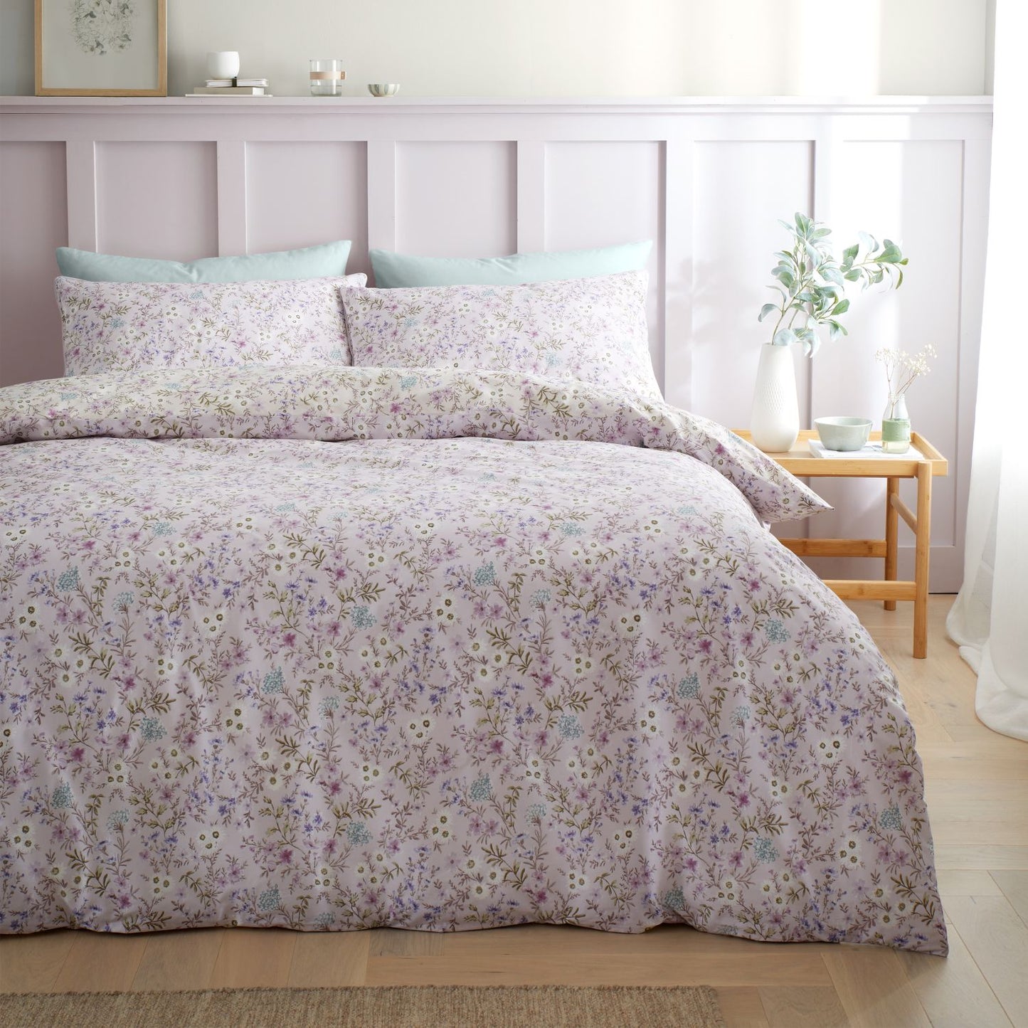 Bianca Ditsy Floral Lilac 200TC Cotton Reversible Duvet Set