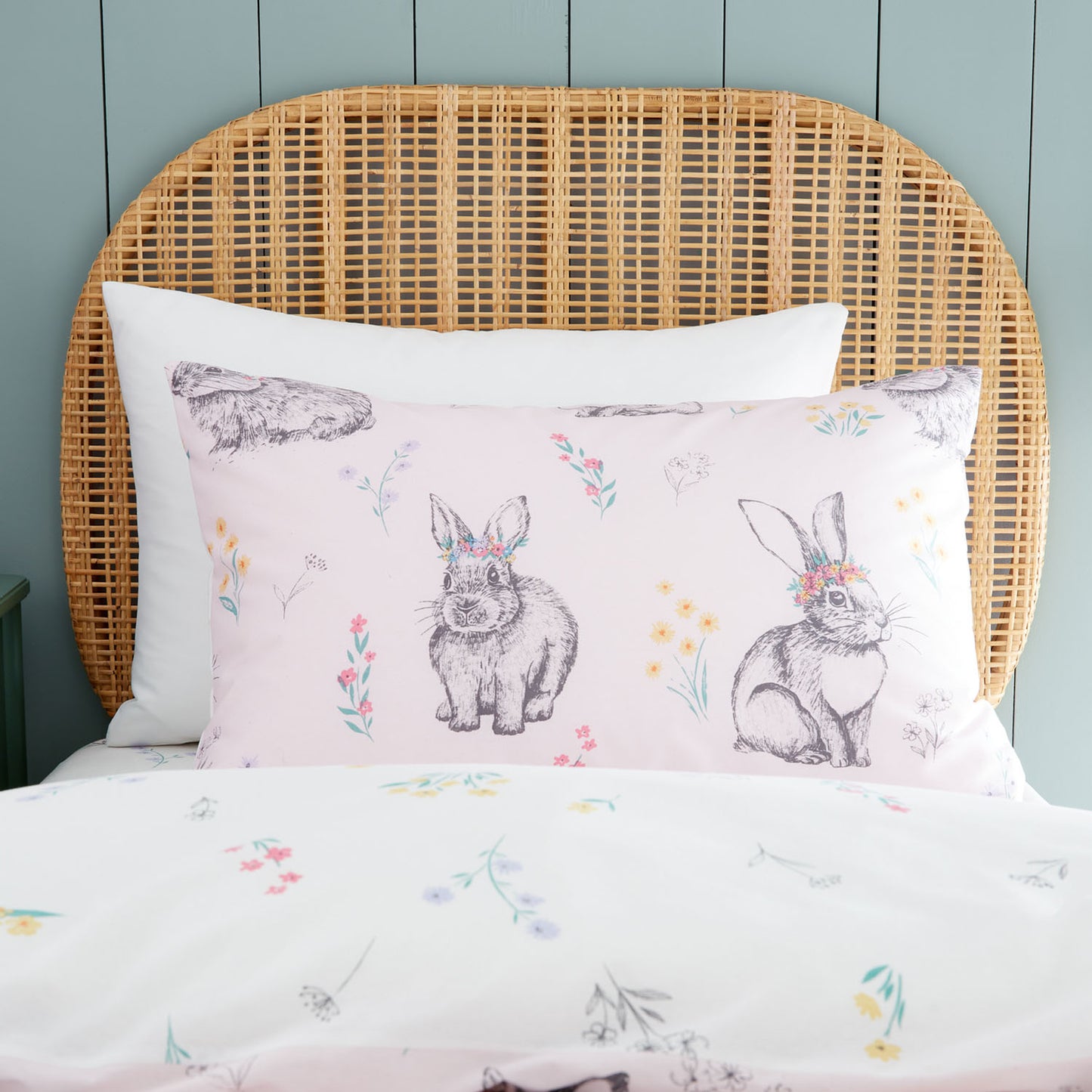 Catherine Lansfield Pink Bunny Tails Ditsy Flowers Reversible Duvet Set