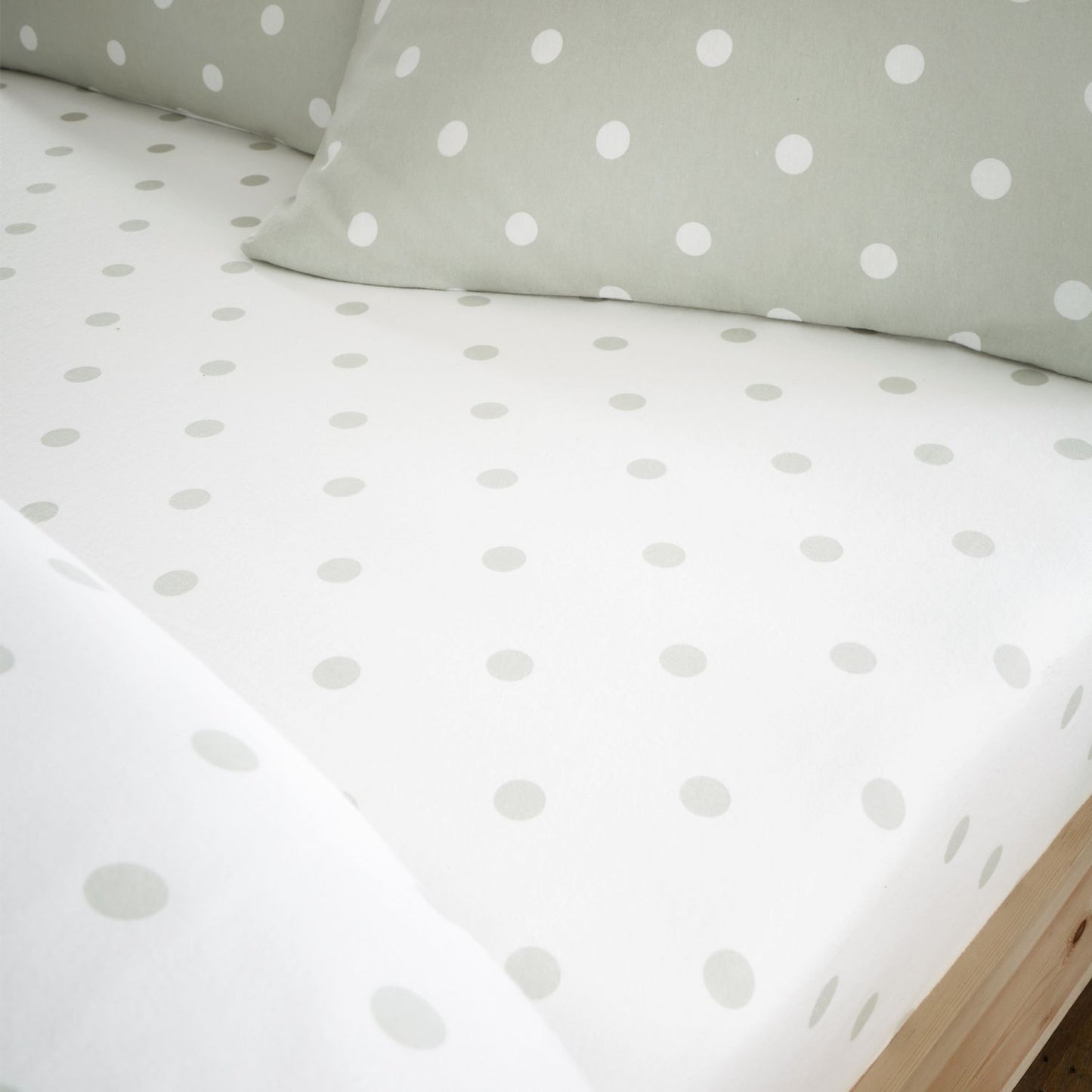 Catherine Lansfield Polka Dot Green Brushed Cotton Fitted Sheet