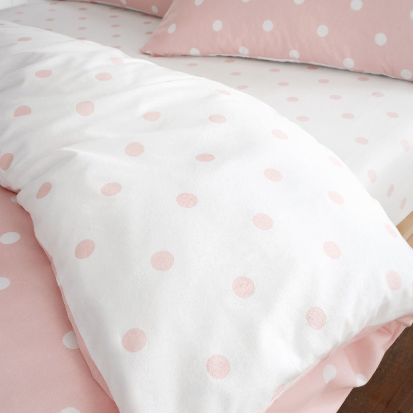 Catherine Lansfield Polka Dot Pink Brushed Cotton Fitted Sheet