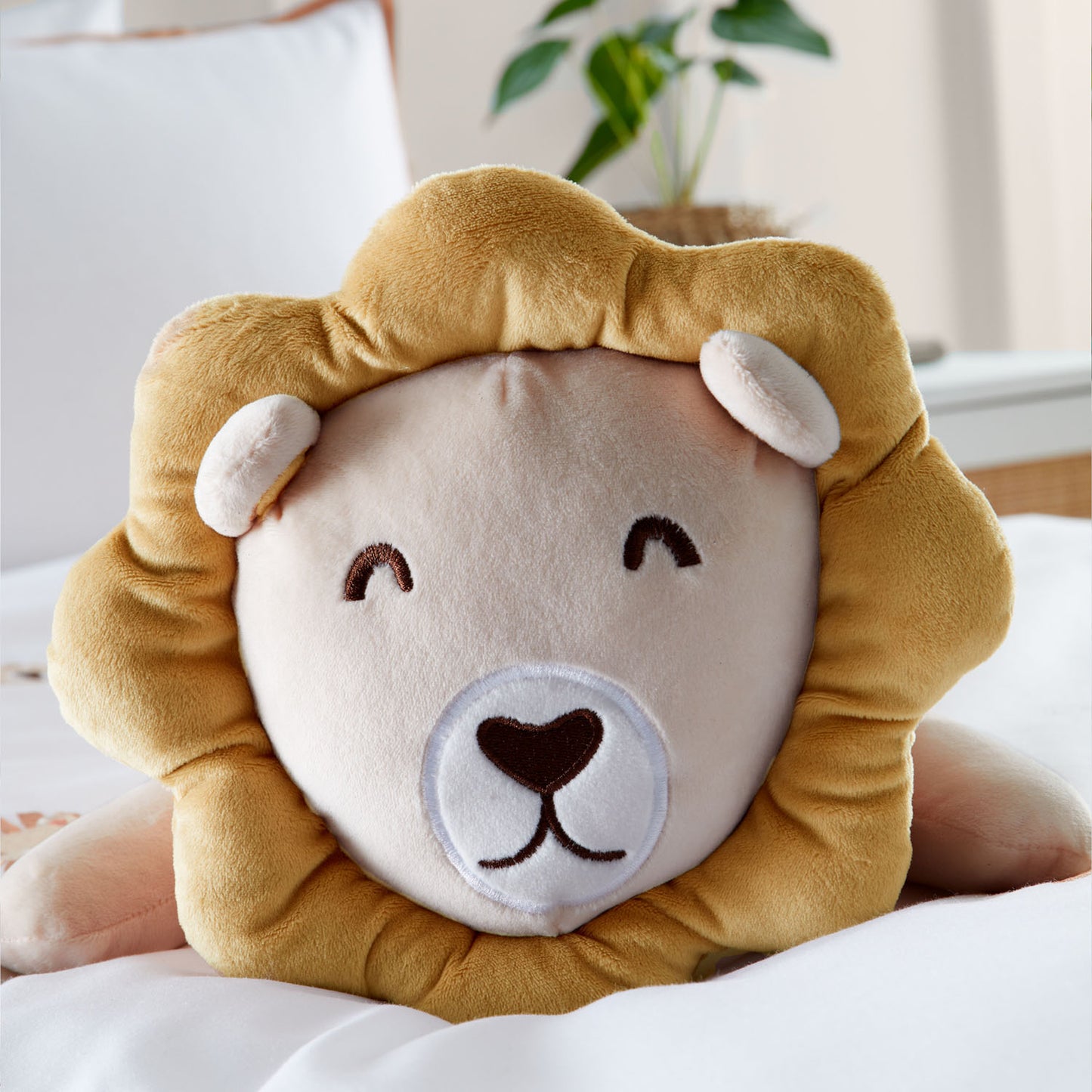 Catherine Lansfield Cuddle Friends 3D Lion Cushion