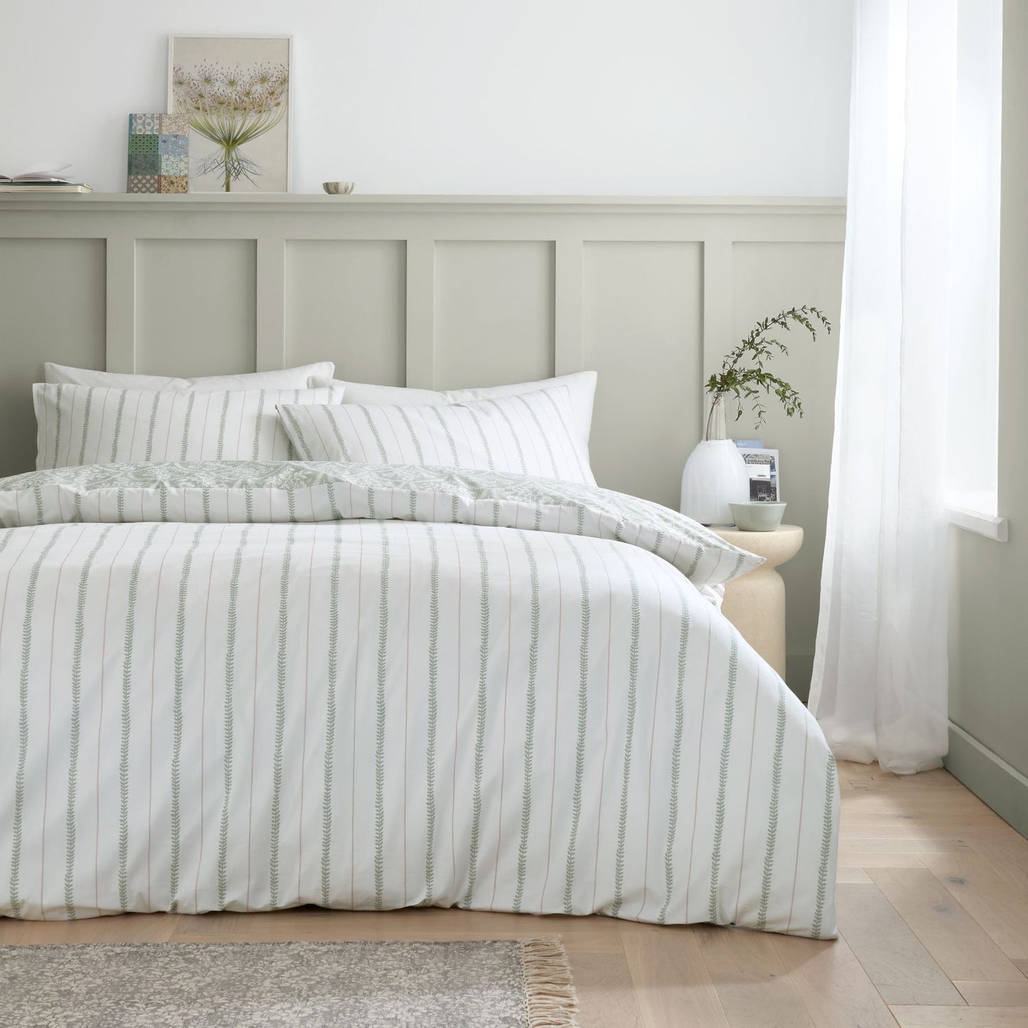 Bianca Scallop Soft Green Floral Reversible Cotton Percale Duvet Set