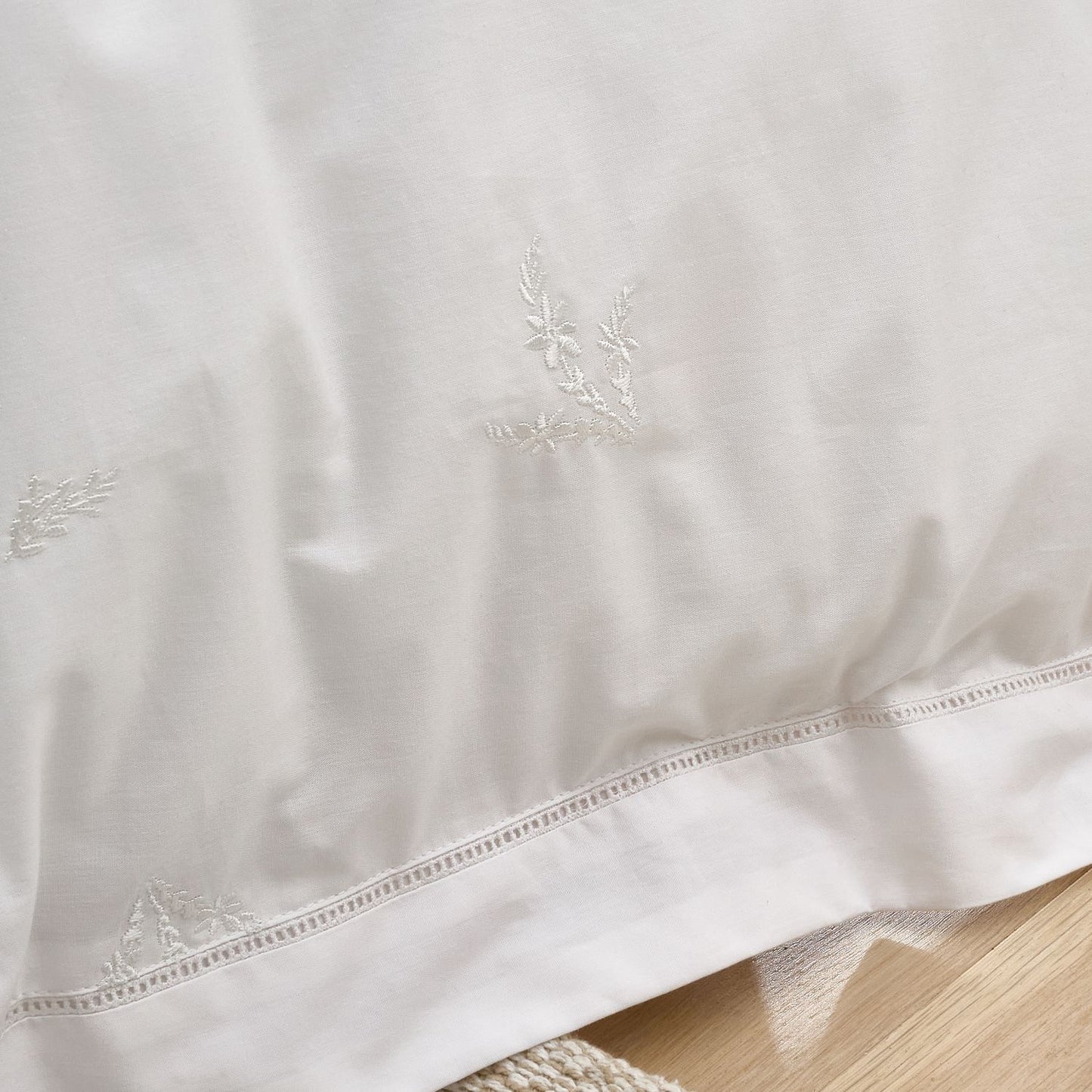 Bianca Lottie White Floral Embroidery 180TC Cotton Duvet Set