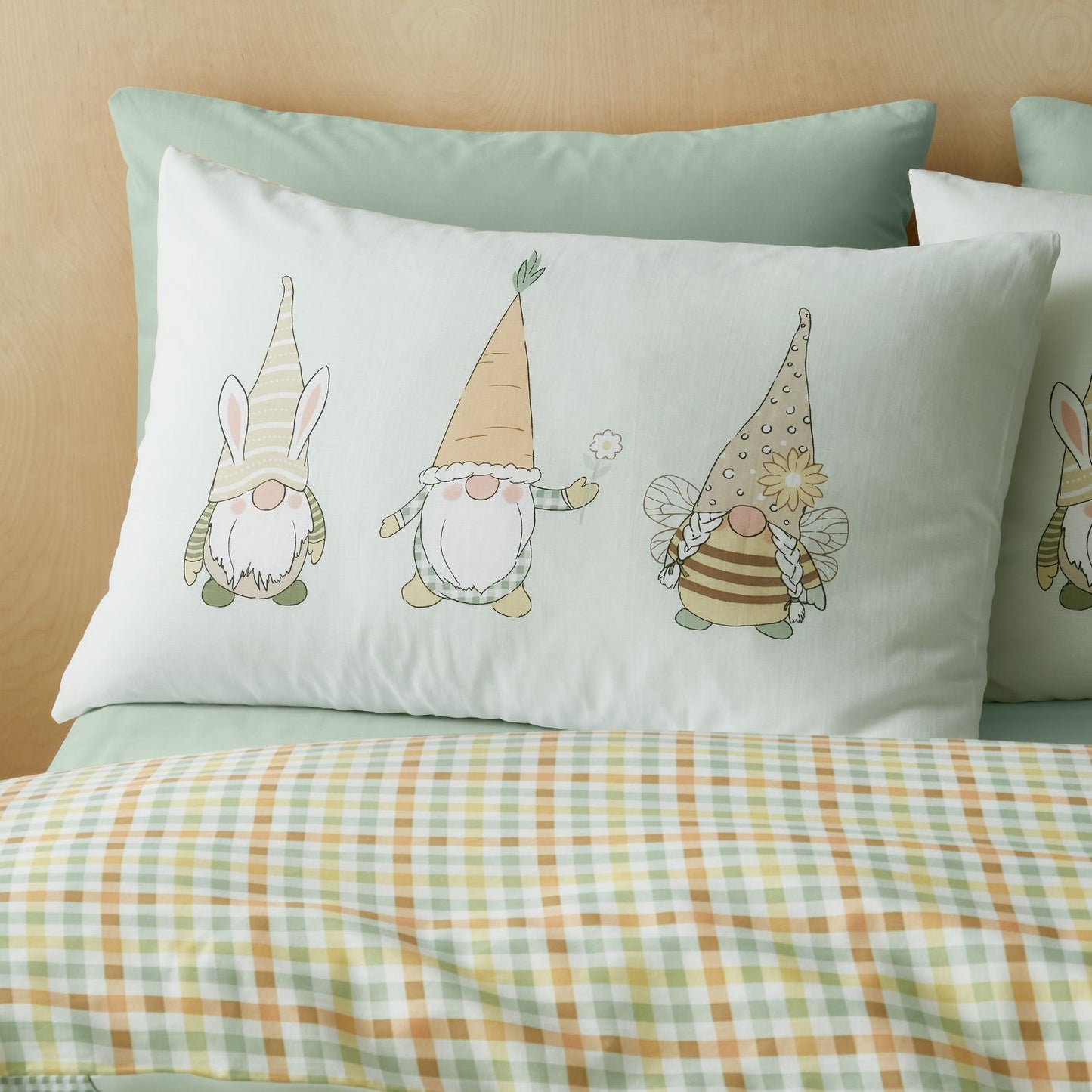Catherine Lansfield Spring Gonks Mint Green Reversible Duvet Set