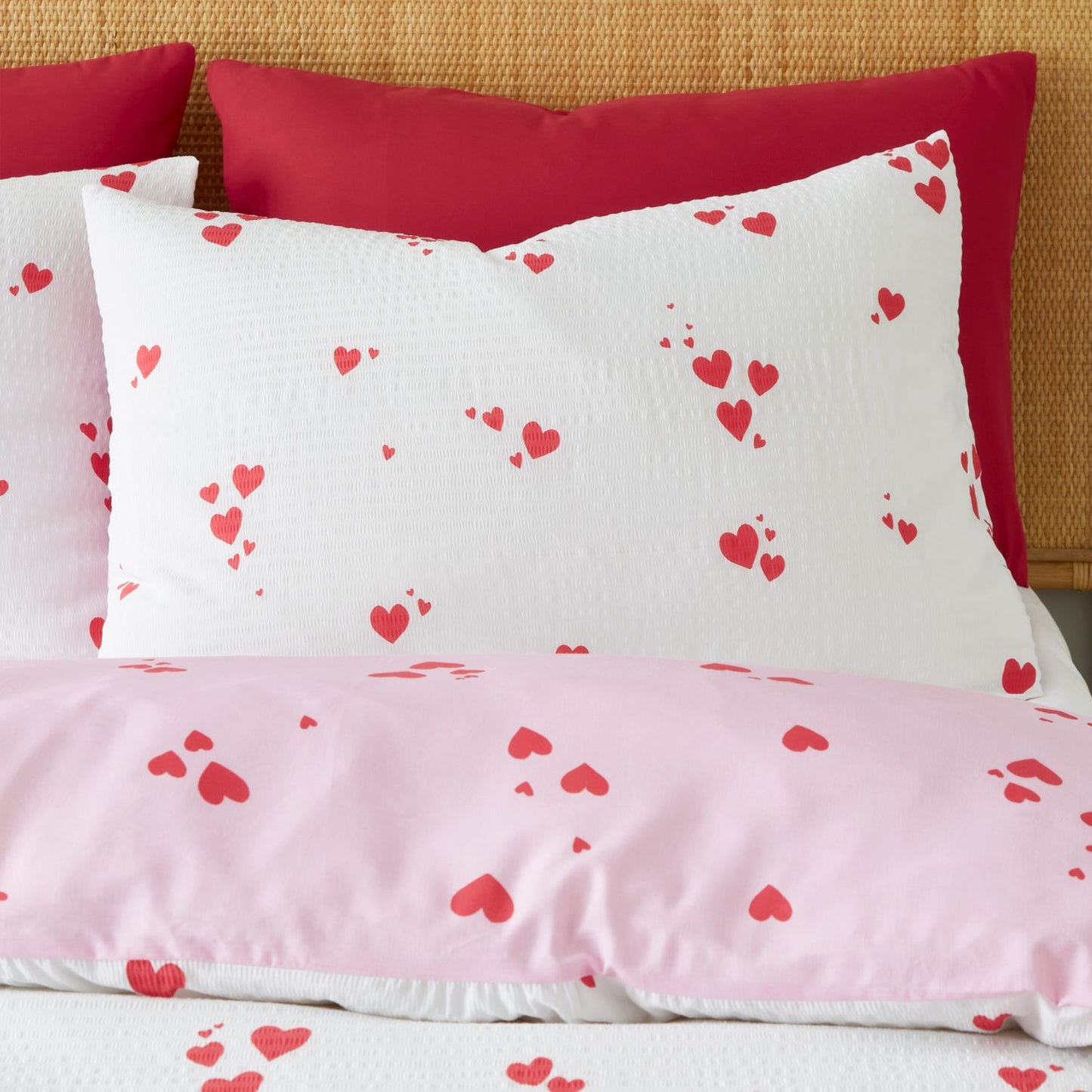 Catherine Lansfield Seersucker White and Red Heart Duvet Set