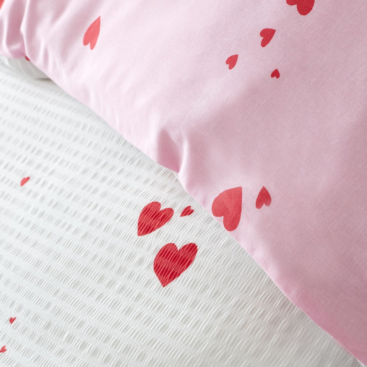 Catherine Lansfield Seersucker White and Red Heart Duvet Set