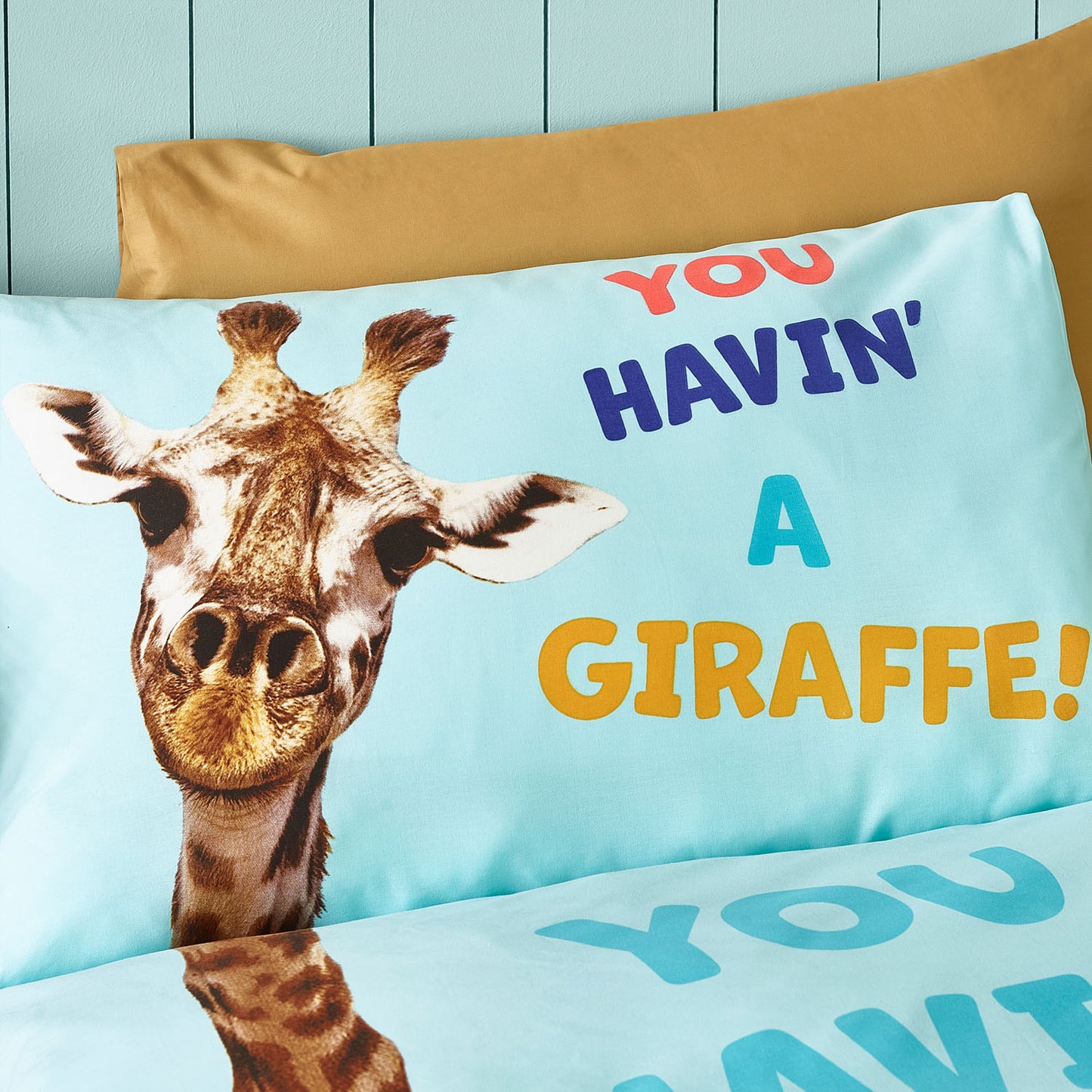Catherine Lansfield Havin A Giraffe Reversible Duvet Set