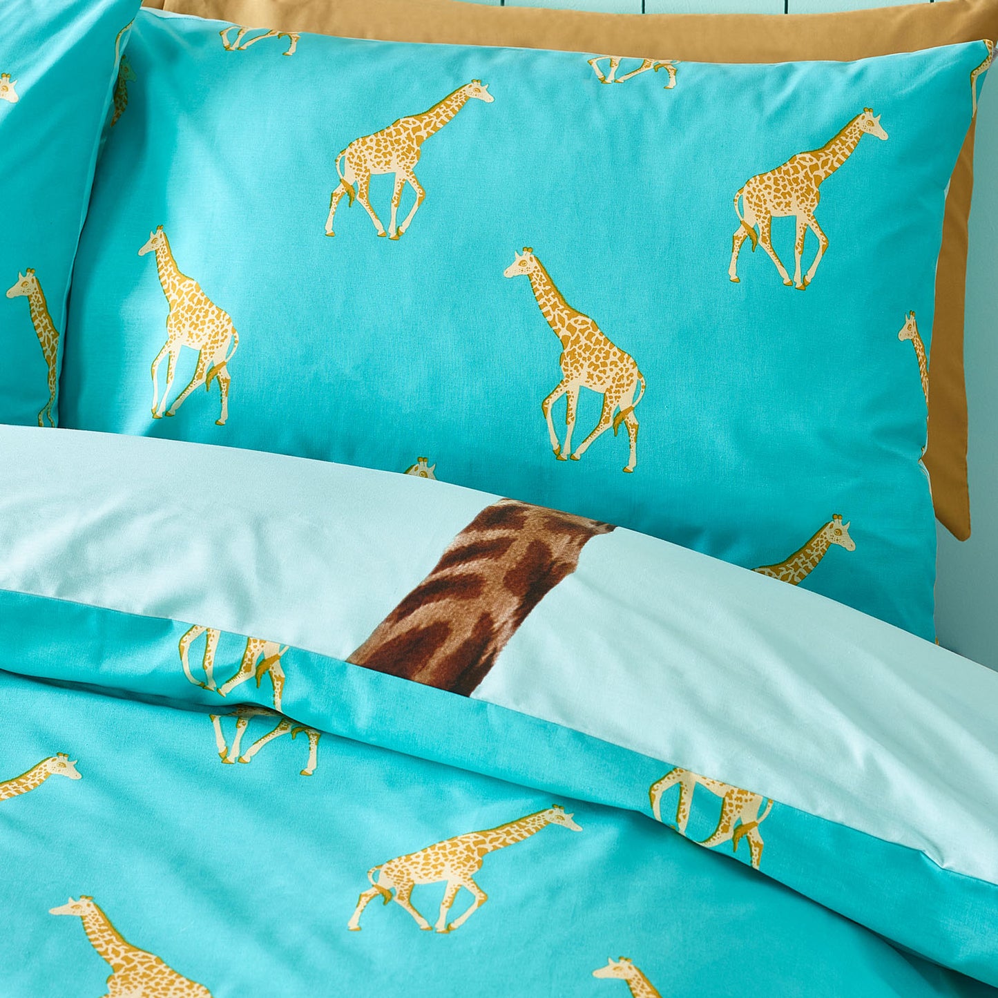 Catherine Lansfield Havin A Giraffe Reversible Duvet Set