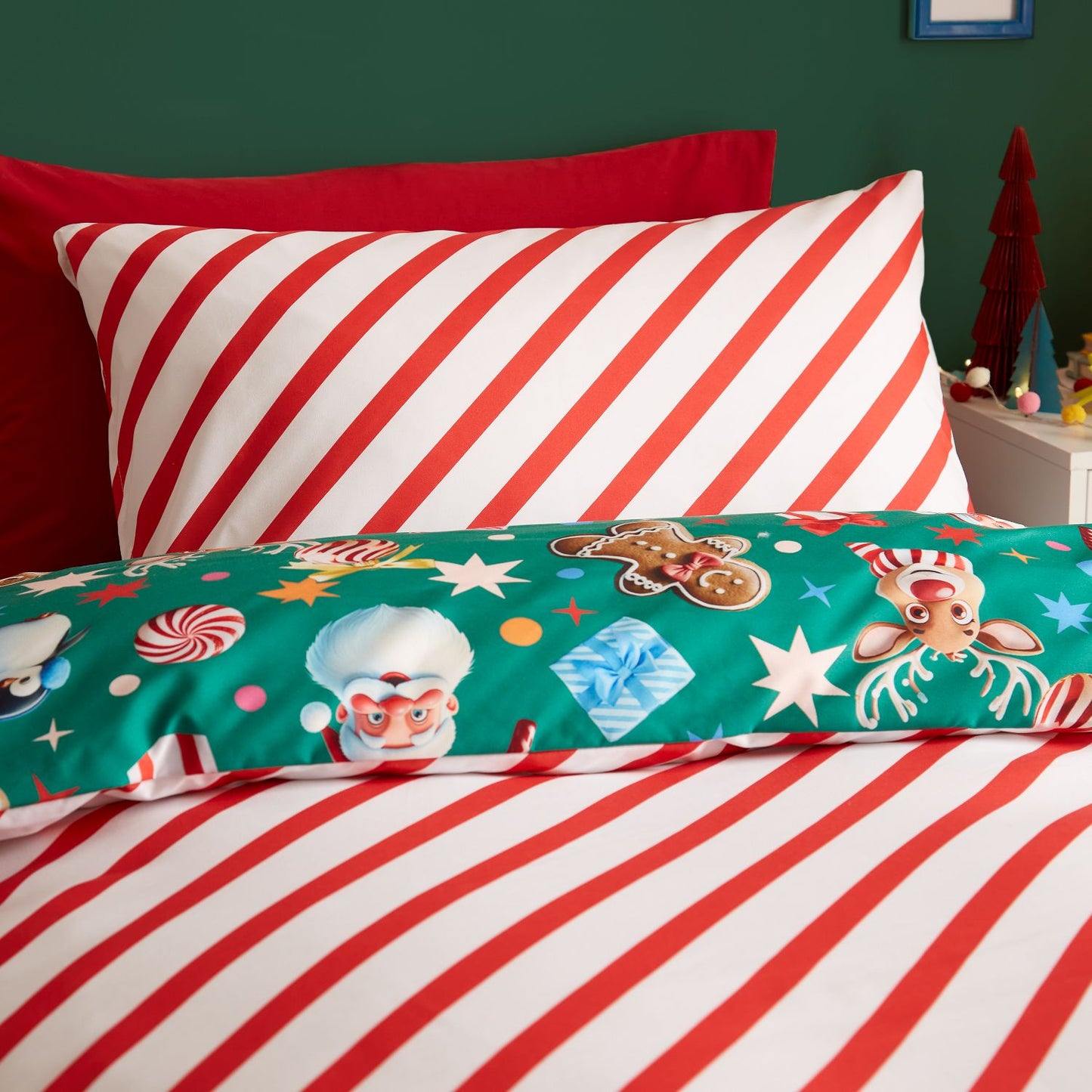 Catherine Lansfield Christmas Icons Green So Soft Reversible Duvet Set