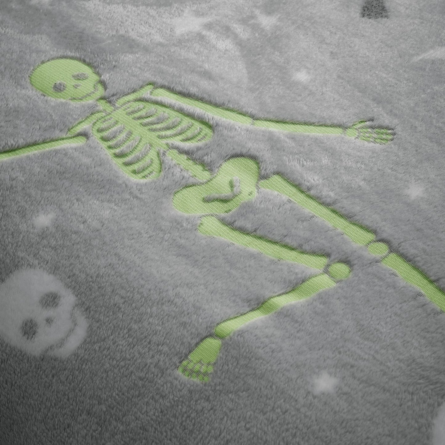 Catherine Lansfield Halloween Skeleton Glow in the Dark Fleece Duvet Set