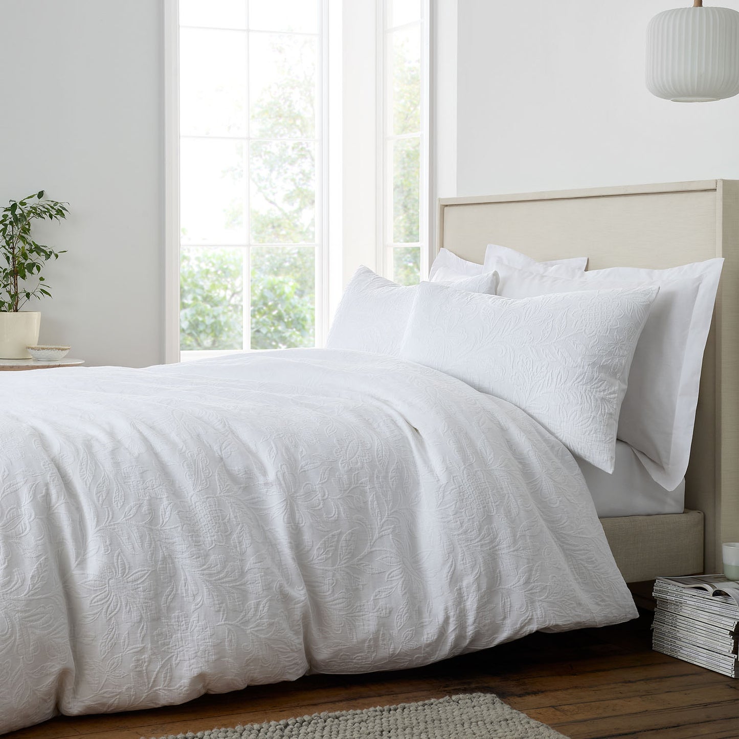 Bianca Fleur Matelasse White Jacquard 200TC Cotton Duvet Set