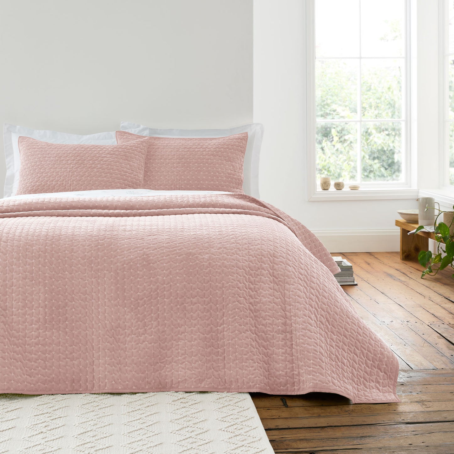 Bianca Attica Pink Velvet Embroidered Bedspread