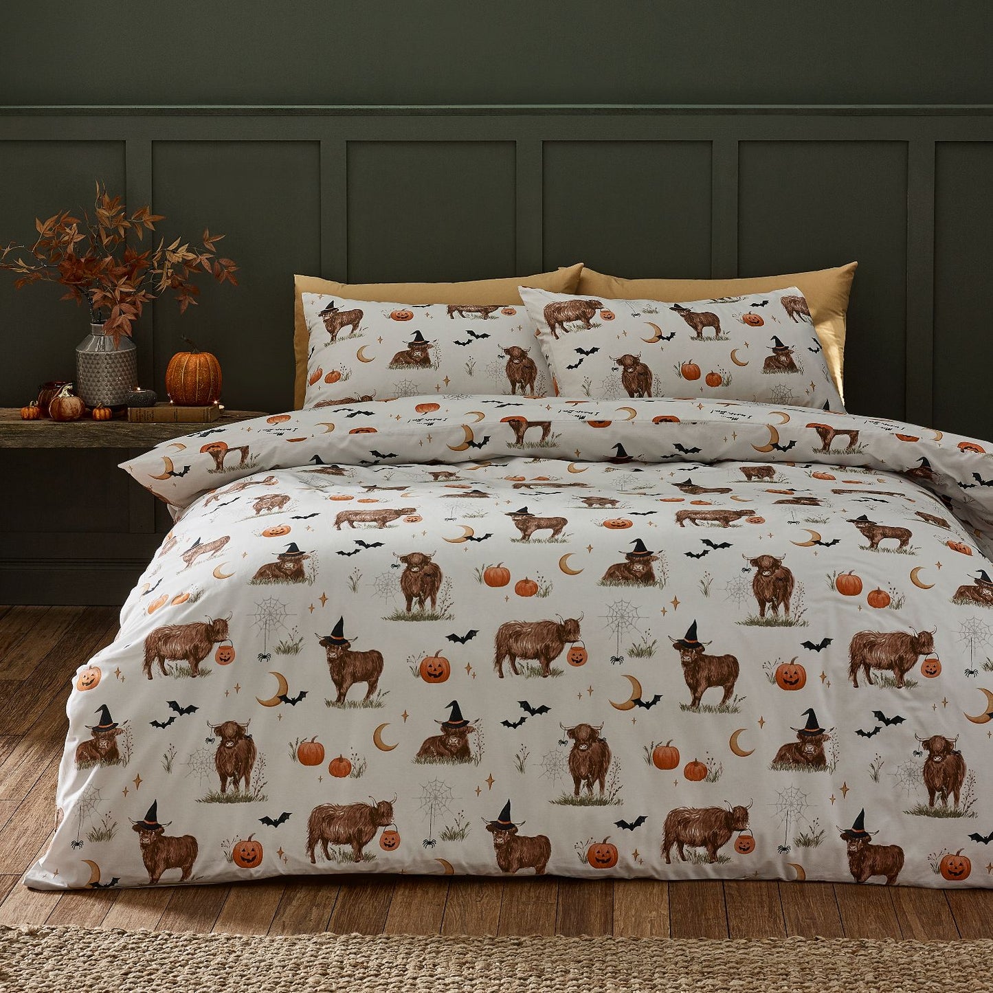 Catherine Lansfield Halloween Highland Cow Reversible Duvet Set