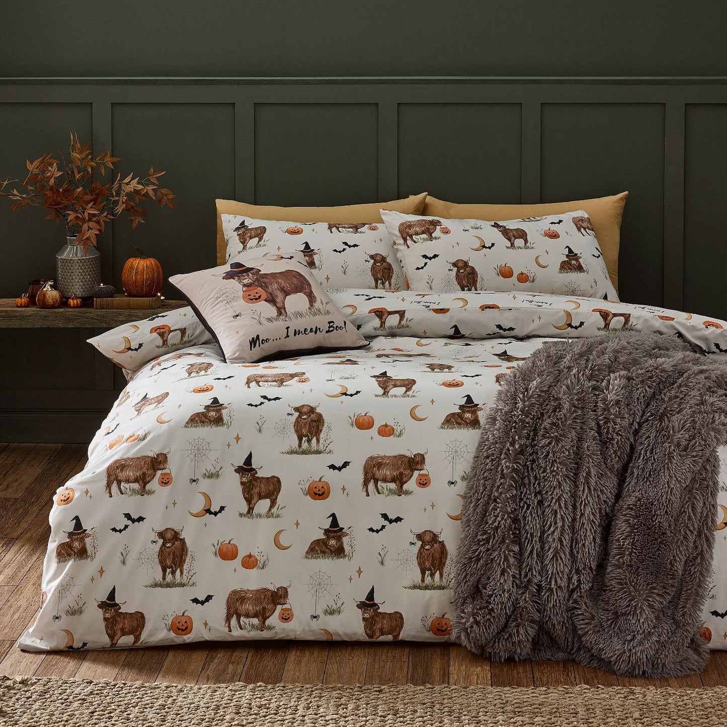 Catherine Lansfield Halloween Highland Cow Reversible Duvet Set
