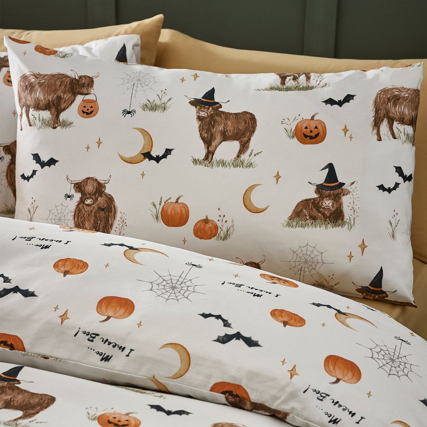 Catherine Lansfield Halloween Highland Cow Reversible Duvet Set