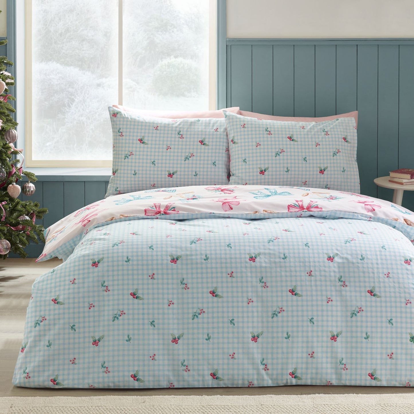 Catherine Lansfield Christmas Bows And Bells Pink Duvet Set