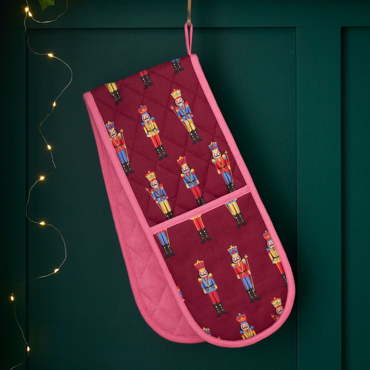 Catherine Lansfield Christmas Nutcracker Plum Cotton Double Oven Glove